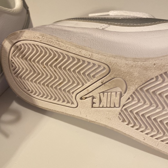 Nik - Picture 2 of 4